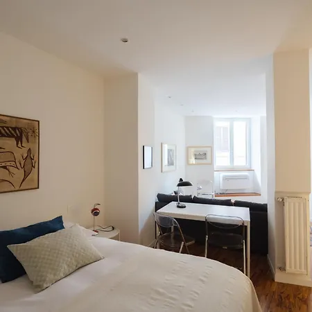 Modern Pied A Terre Near Piazza Navona شقة روما